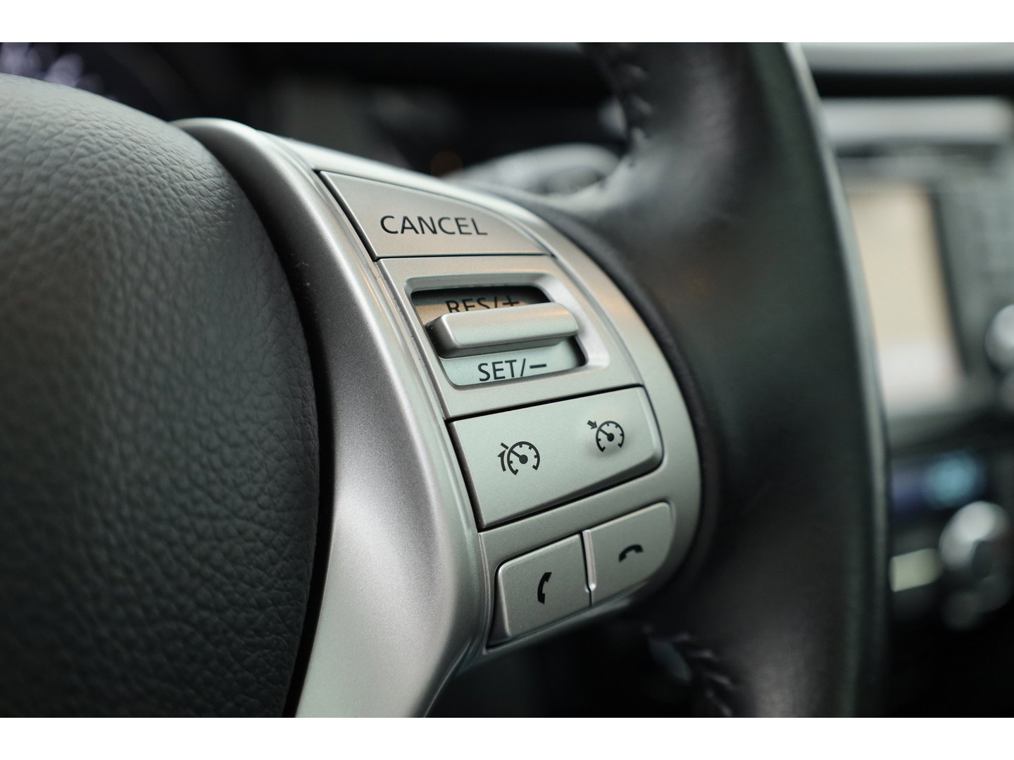 Nissan QASHQAI 1.2 Tekna | Cruise | 360cam | Dodehoek. | Pano | Trekhaak | Stoelverw. | Achteruitrijcamera