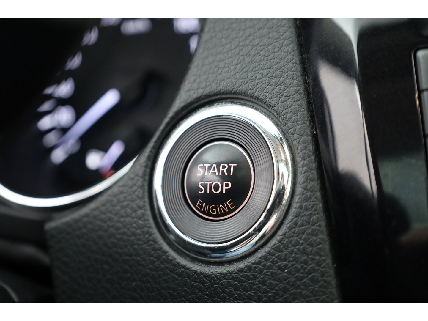 Nissan QASHQAI 1.2 Tekna | Cruise | 360cam | Dodehoek. | Pano | Trekhaak | Stoelverw. | Achteruitrijcamera