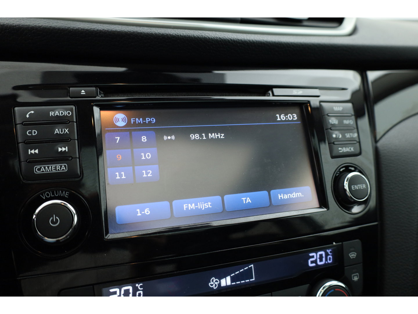 Nissan QASHQAI 1.2 Tekna | Cruise | 360cam | Dodehoek. | Pano | Trekhaak | Stoelverw. | Achteruitrijcamera