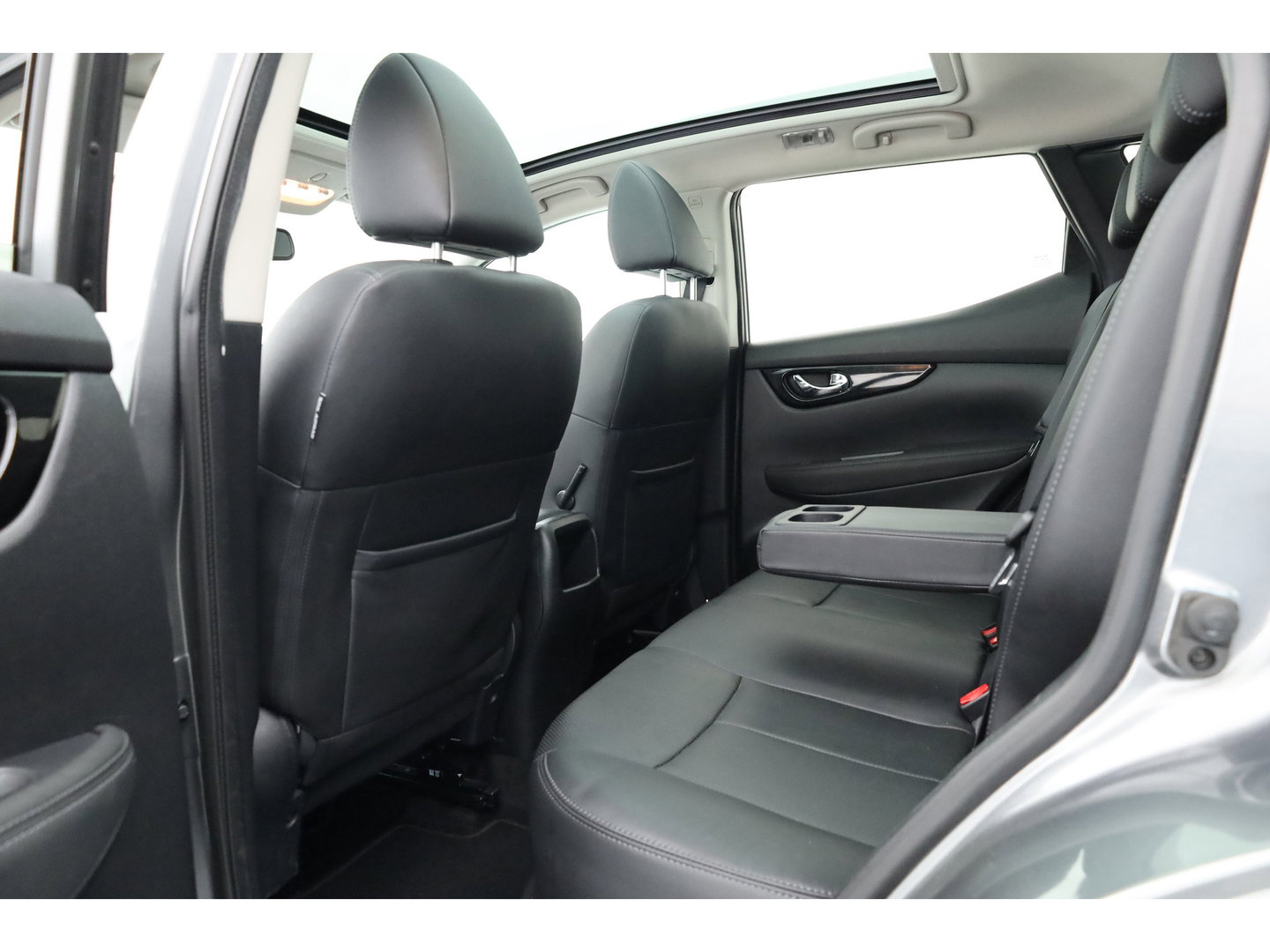 Nissan QASHQAI 1.2 Tekna | Cruise | 360cam | Dodehoek. | Pano | Trekhaak | Stoelverw. | Achteruitrijcamera