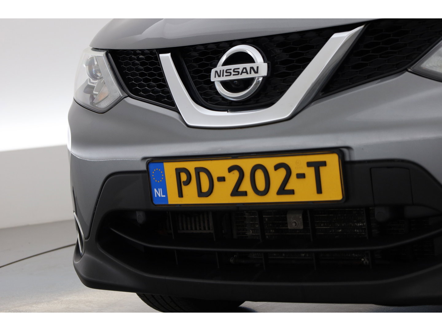 Nissan QASHQAI 1.2 Tekna | Cruise | 360cam | Dodehoek. | Pano | Trekhaak | Stoelverw. | Achteruitrijcamera