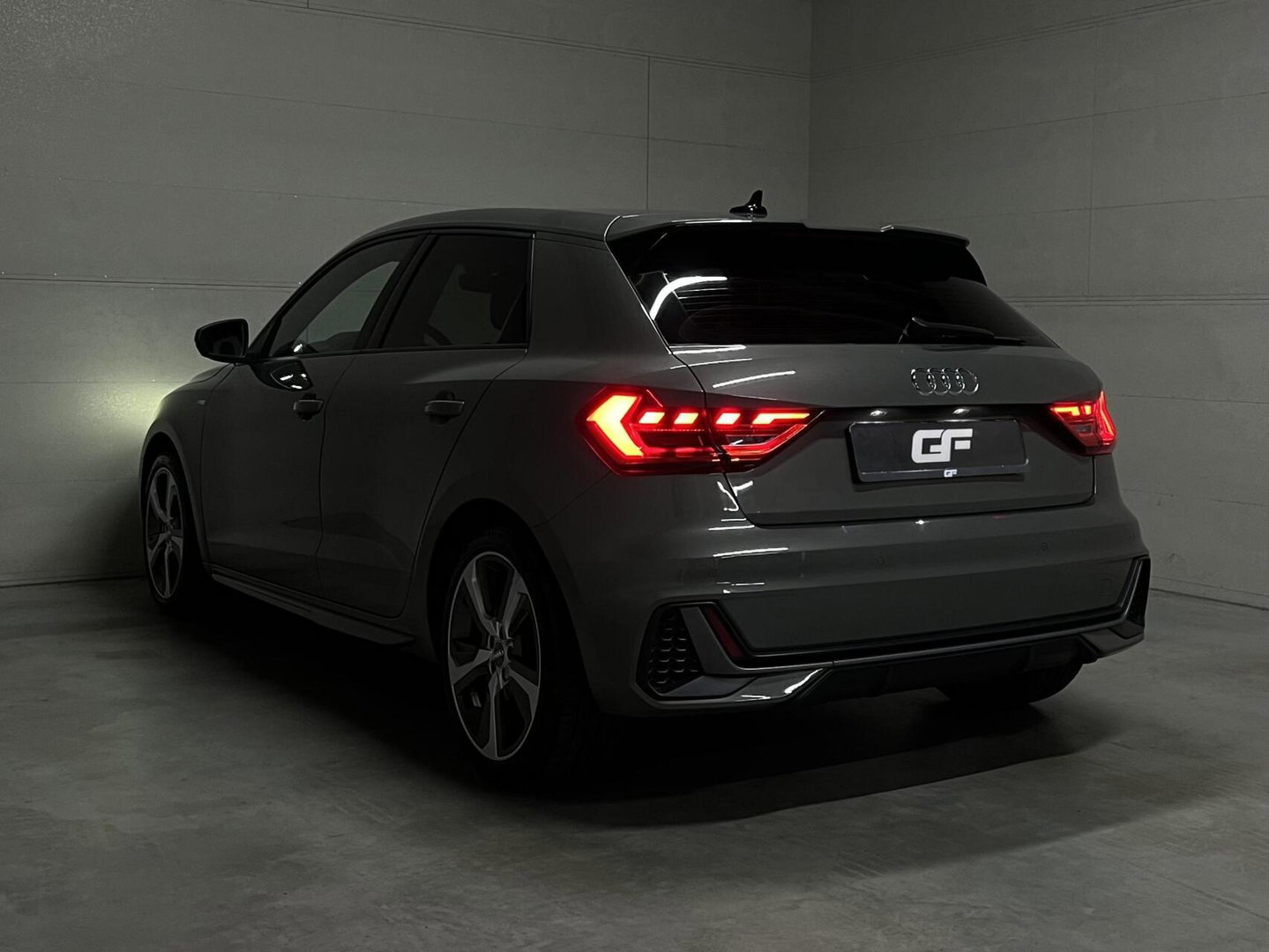 Audi A1 Sportback TFSI 3x S-Line DSG Carplay Cruise NAP
