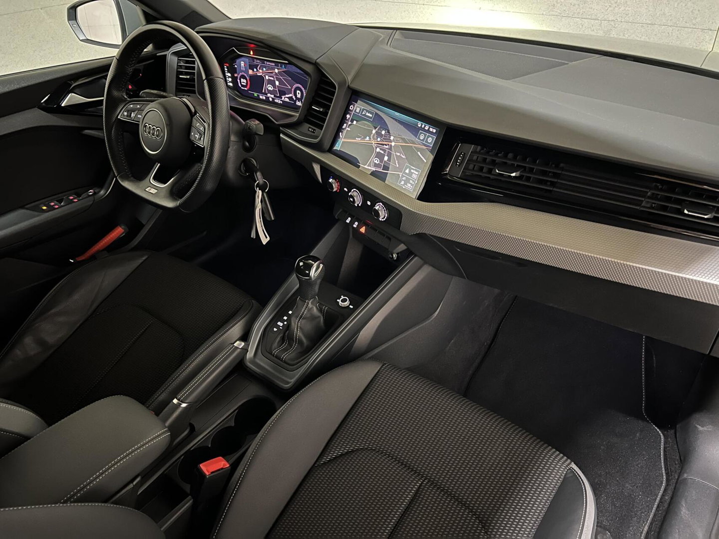 Audi A1 Sportback TFSI 3x S-Line DSG Carplay Cruise NAP