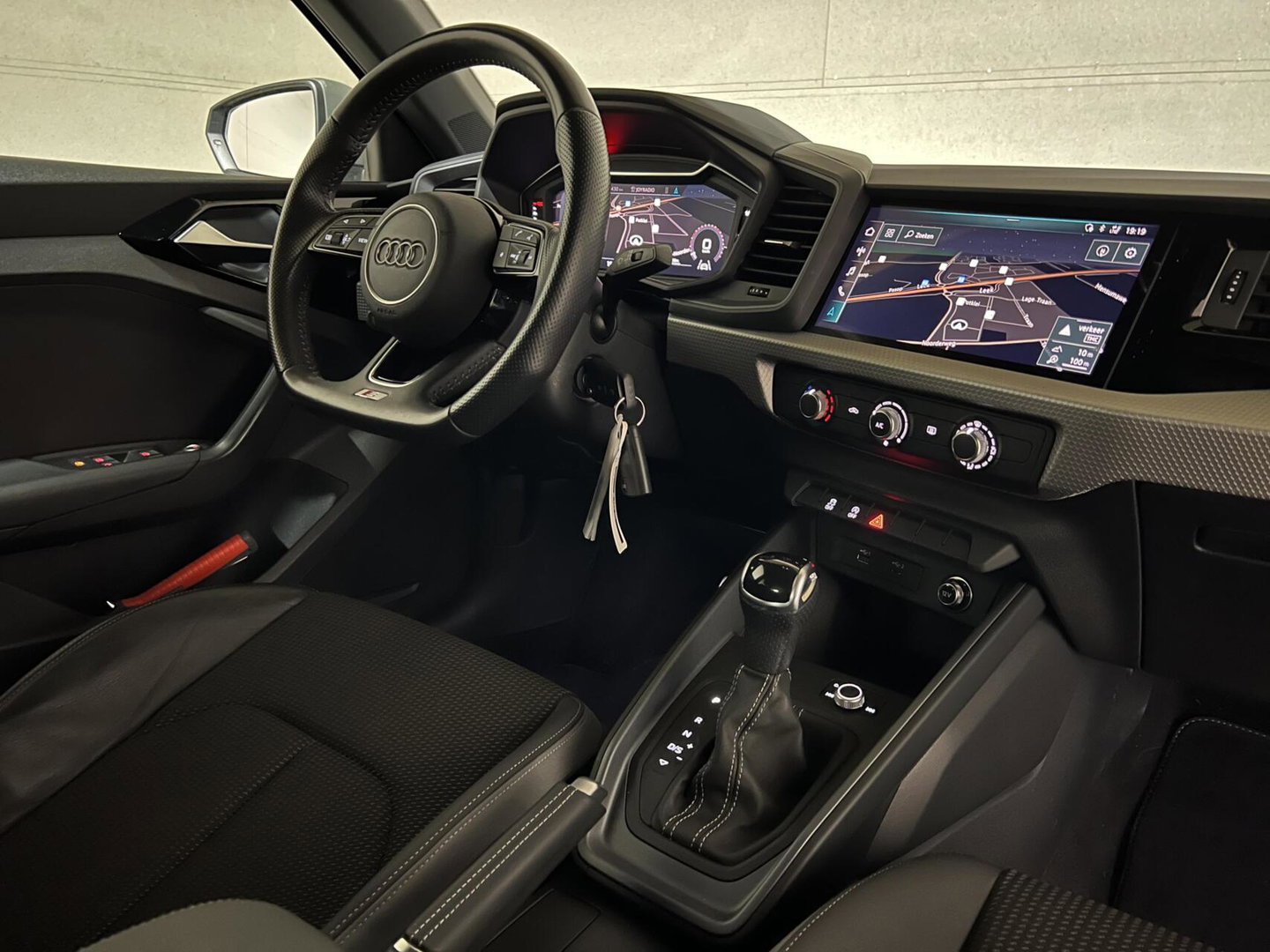 Audi A1 Sportback TFSI 3x S-Line DSG Carplay Cruise NAP
