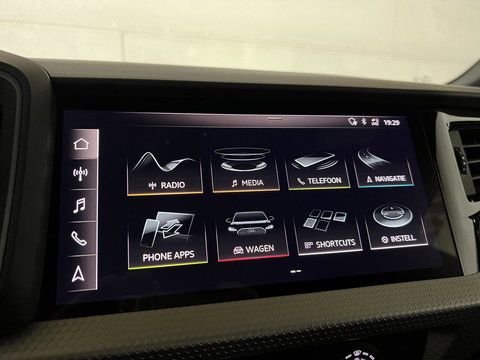 Audi A1 Sportback TFSI 3x S-Line DSG Carplay Cruise NAP