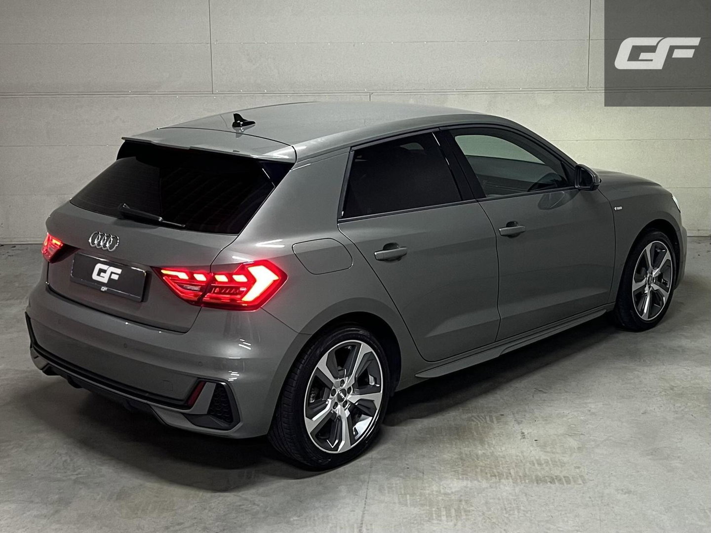 Audi A1 Sportback TFSI 3x S-Line DSG Carplay Cruise NAP