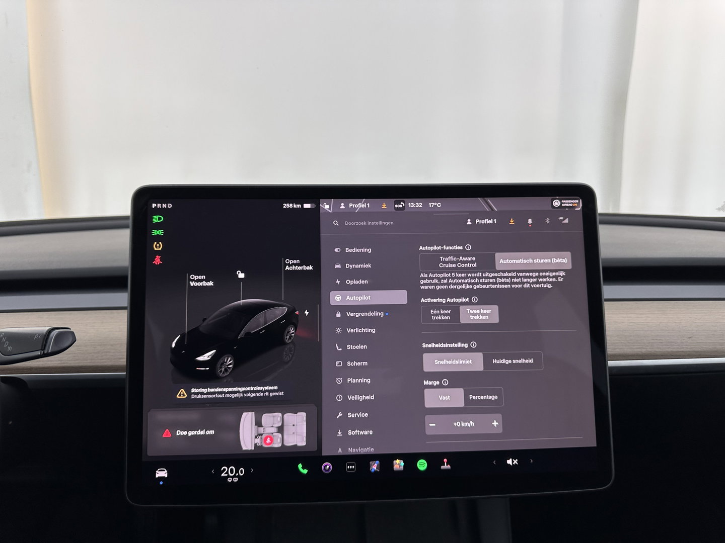 Tesla Model 3 Standard RWD Plus 60 kWh [ ⚠️DRIVE MOTOR MAKES NOISE⚠️ 3-Fase ] {SOH-88%]  (INCL-BTW) Aut. *PANO | AUTOPILOT | LEATHER | KEYLESS | FULL-LED | MEMORY-PACK | TOPVIEW | DAB | CARPLAY | DIGI-COCKPIT | LANE-ASSIST | COMFORTSEATS | 19"ALU*