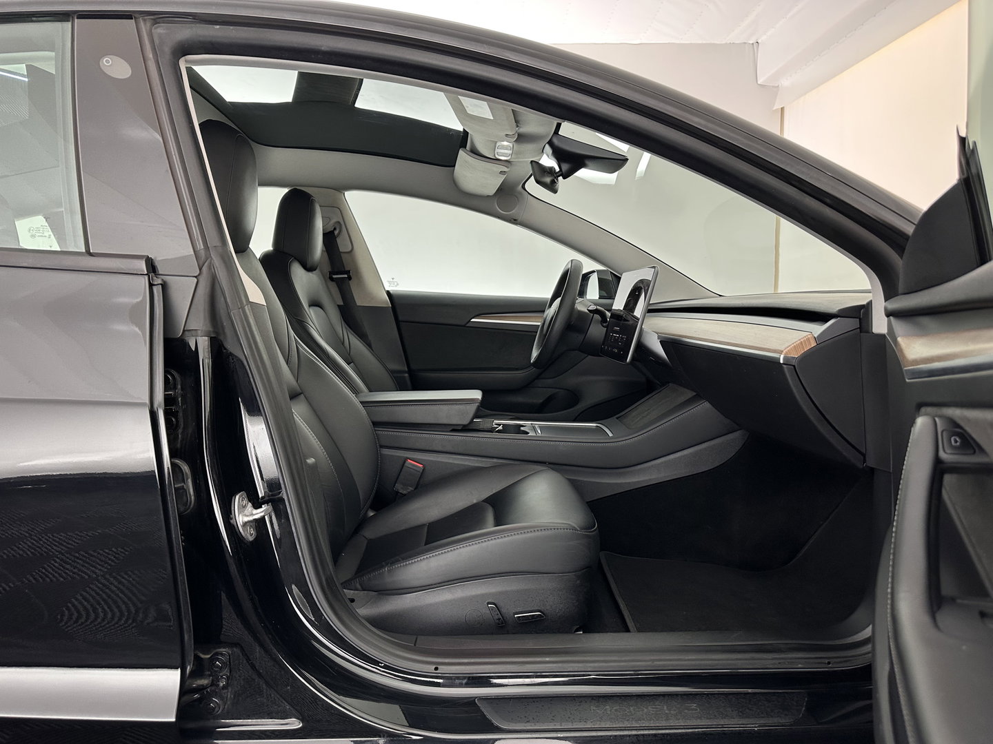 Tesla Model 3 Standard RWD Plus 60 kWh [ ⚠️DRIVE MOTOR MAKES NOISE⚠️ 3-Fase ] {SOH-88%]  (INCL-BTW) Aut. *PANO | AUTOPILOT | LEATHER | KEYLESS | FULL-LED | MEMORY-PACK | TOPVIEW | DAB | CARPLAY | DIGI-COCKPIT | LANE-ASSIST | COMFORTSEATS | 19"ALU*
