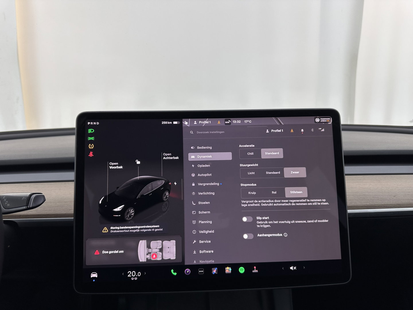 Tesla Model 3 Standard RWD Plus 60 kWh [ ⚠️DRIVE MOTOR MAKES NOISE⚠️ 3-Fase ] {SOH-88%]  (INCL-BTW) Aut. *PANO | AUTOPILOT | LEATHER | KEYLESS | FULL-LED | MEMORY-PACK | TOPVIEW | DAB | CARPLAY | DIGI-COCKPIT | LANE-ASSIST | COMFORTSEATS | 19"ALU*