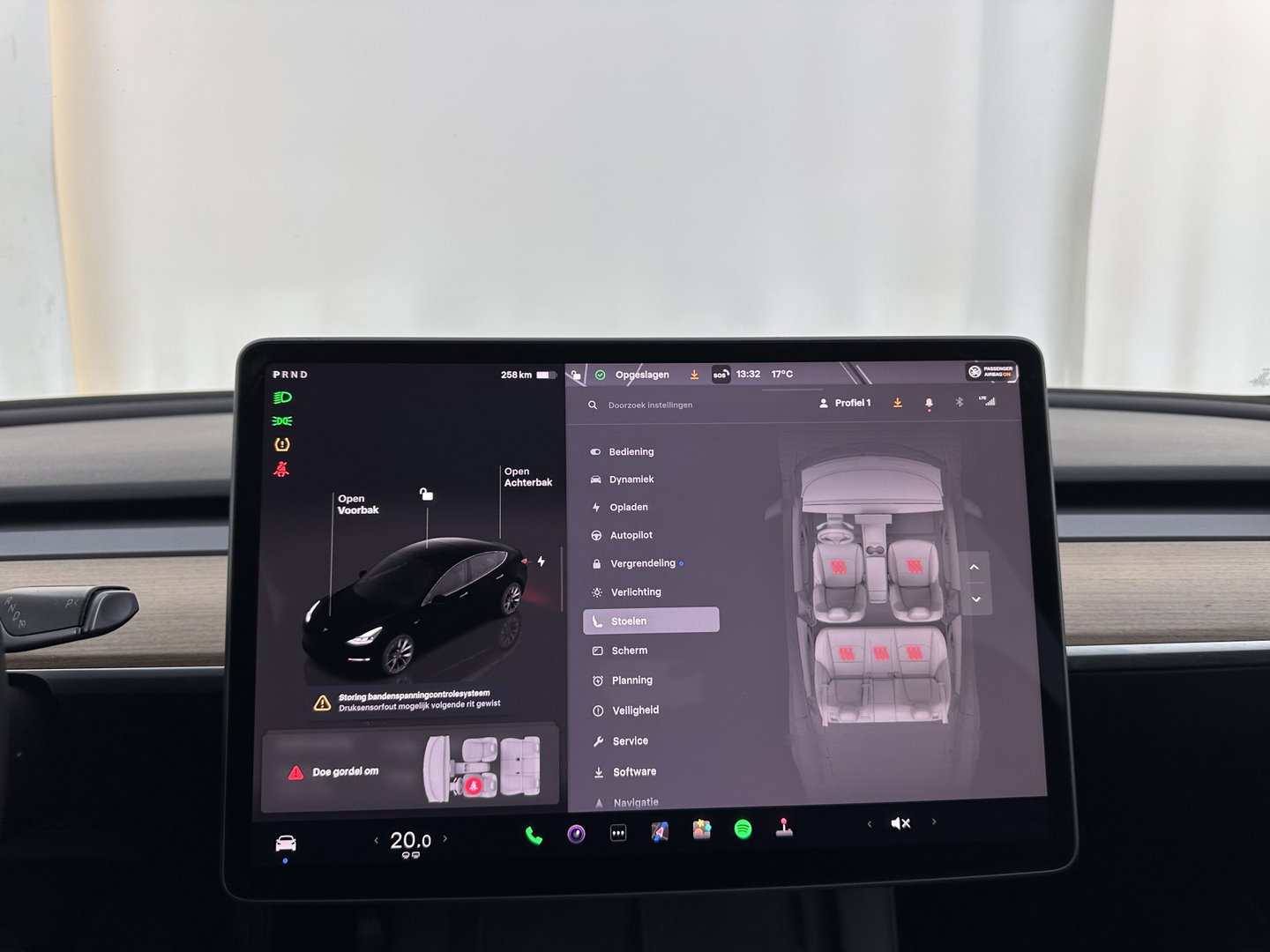Tesla Model 3 Standard RWD Plus 60 kWh [ ⚠️DRIVE MOTOR MAKES NOISE⚠️ 3-Fase ] {SOH-88%]  (INCL-BTW) Aut. *PANO | AUTOPILOT | LEATHER | KEYLESS | FULL-LED | MEMORY-PACK | TOPVIEW | DAB | CARPLAY | DIGI-COCKPIT | LANE-ASSIST | COMFORTSEATS | 19"ALU*
