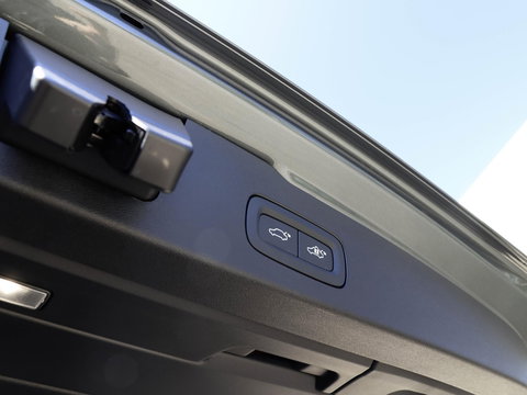 Volvo V60 T6 AWD Plus Dark Pano Forest Lake 360 Harman Kardon HeadUp 18 inch