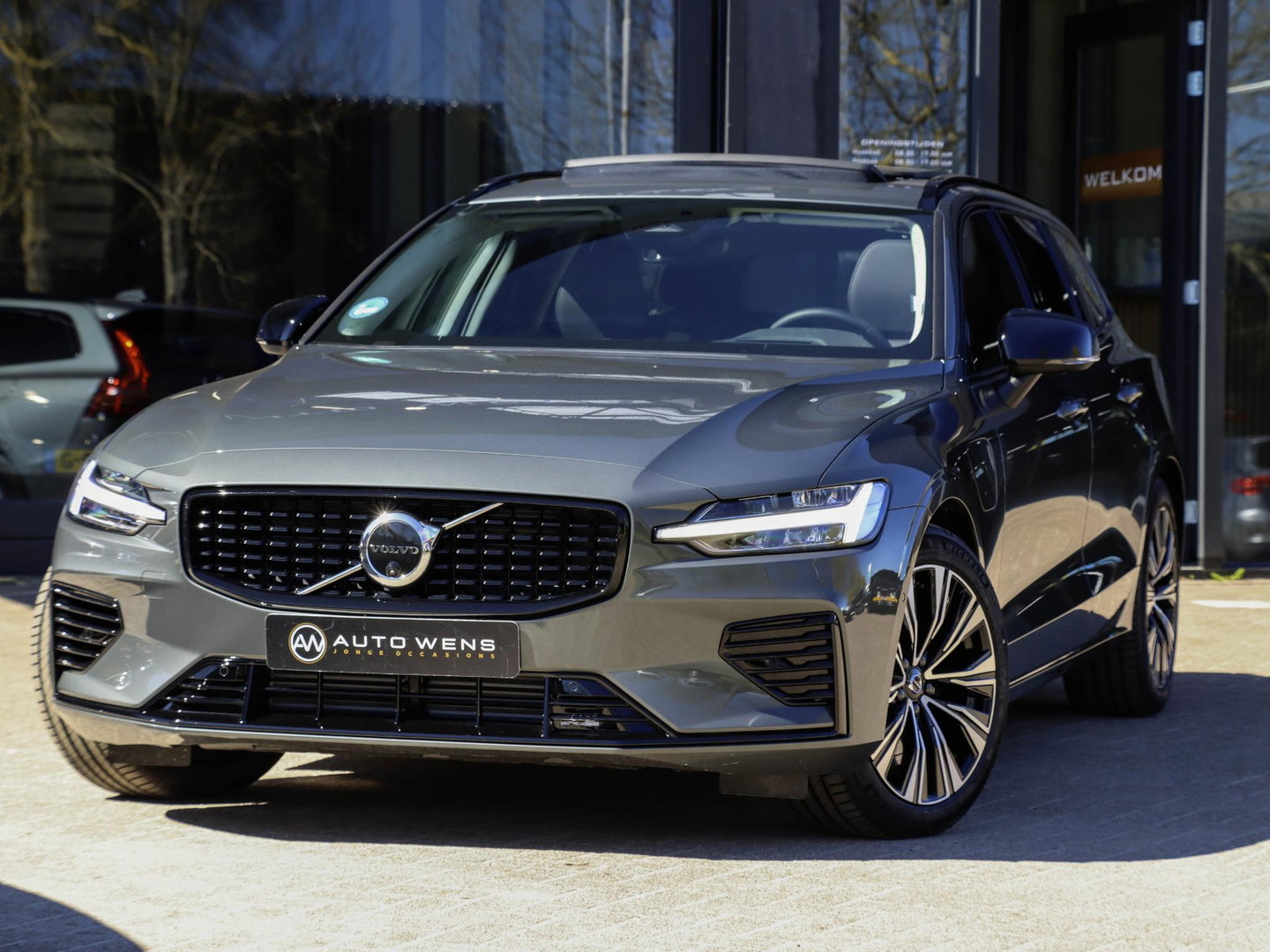Volvo V60 T6 AWD Plus Dark Pano Forest Lake 360 Harman Kardon HeadUp 18 inch