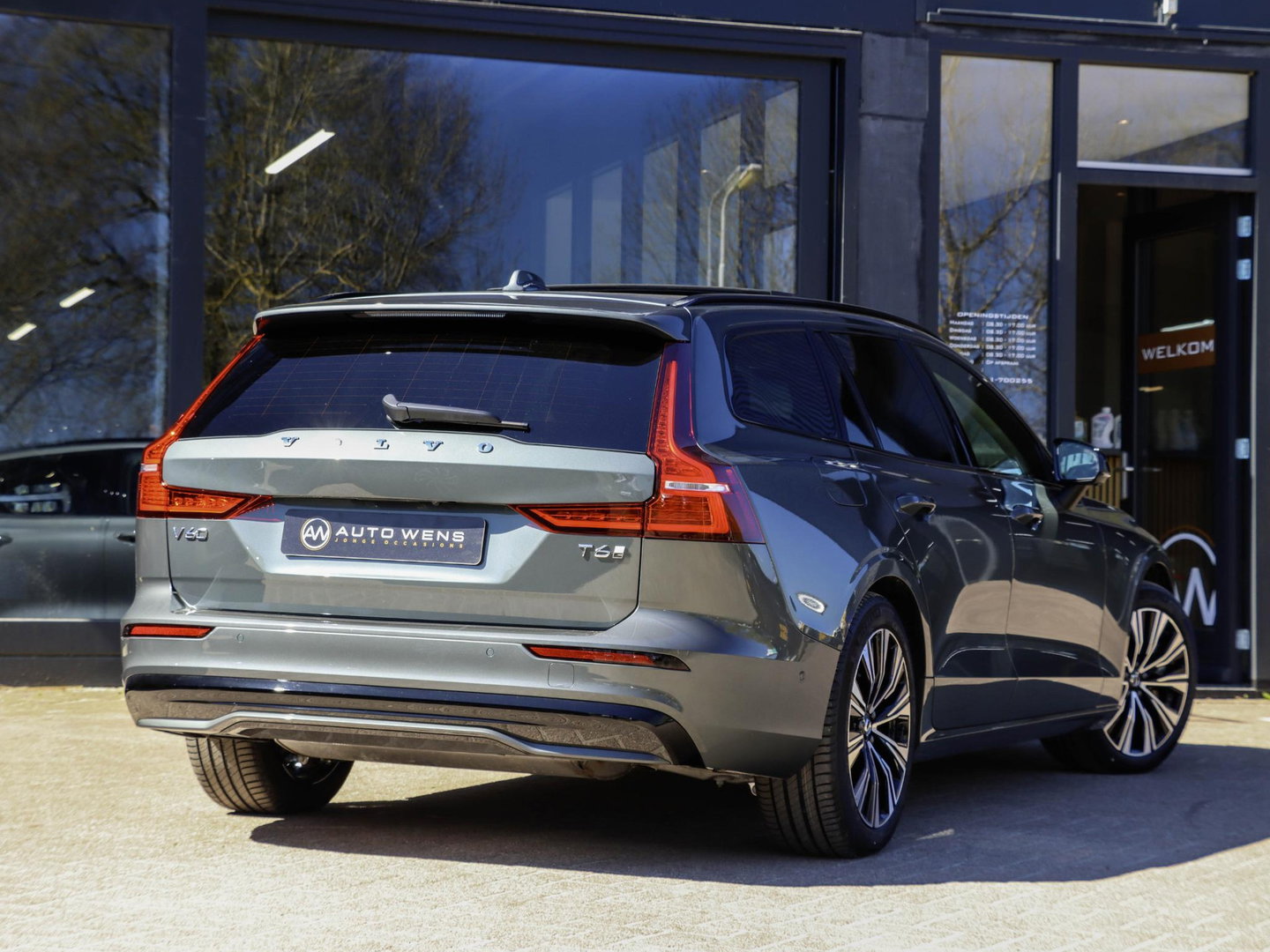 Volvo V60 T6 AWD Plus Dark Pano Forest Lake 360 Harman Kardon HeadUp 18 inch