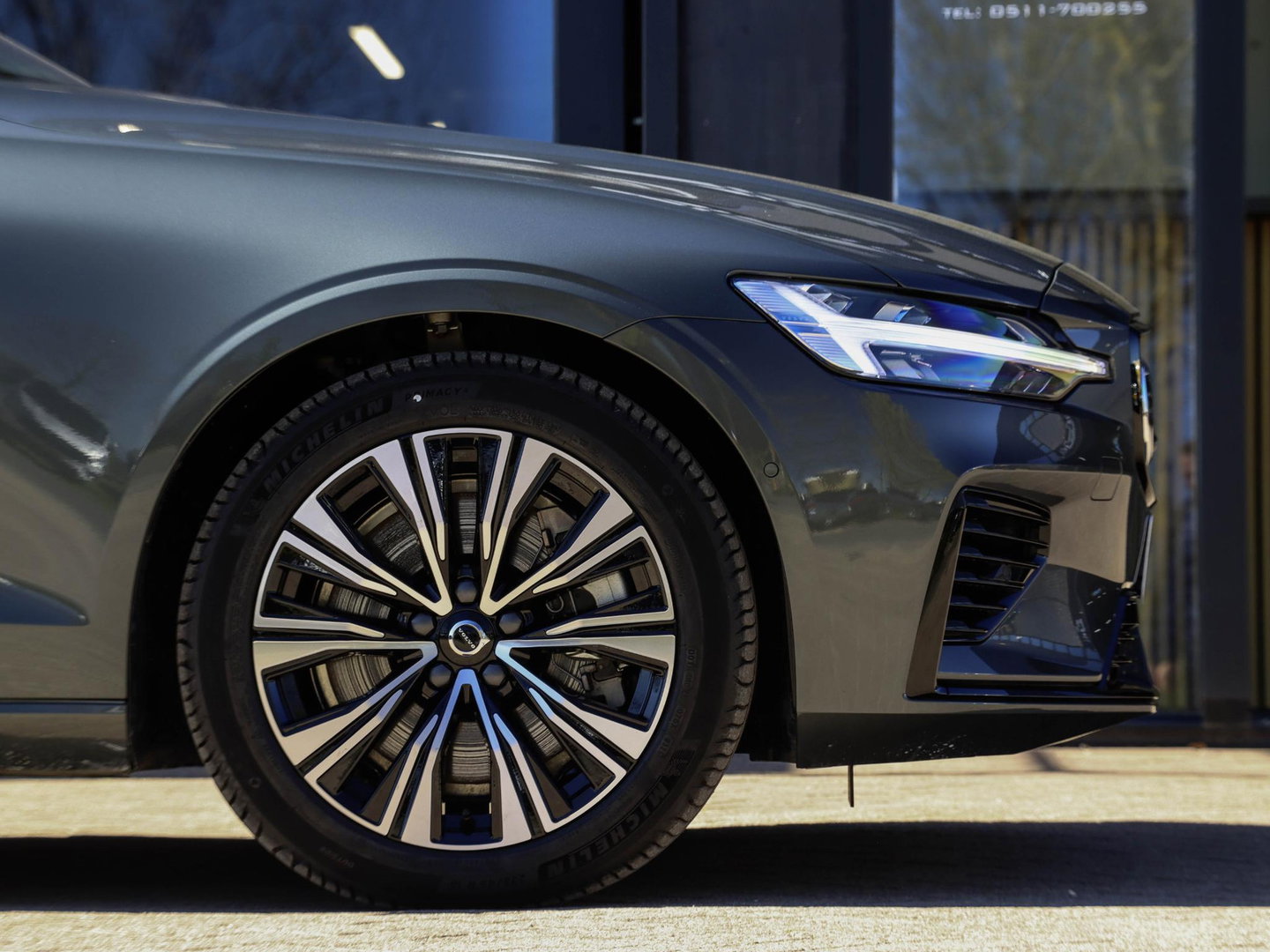 Volvo V60 T6 AWD Plus Dark Pano Forest Lake 360 Harman Kardon HeadUp 18 inch