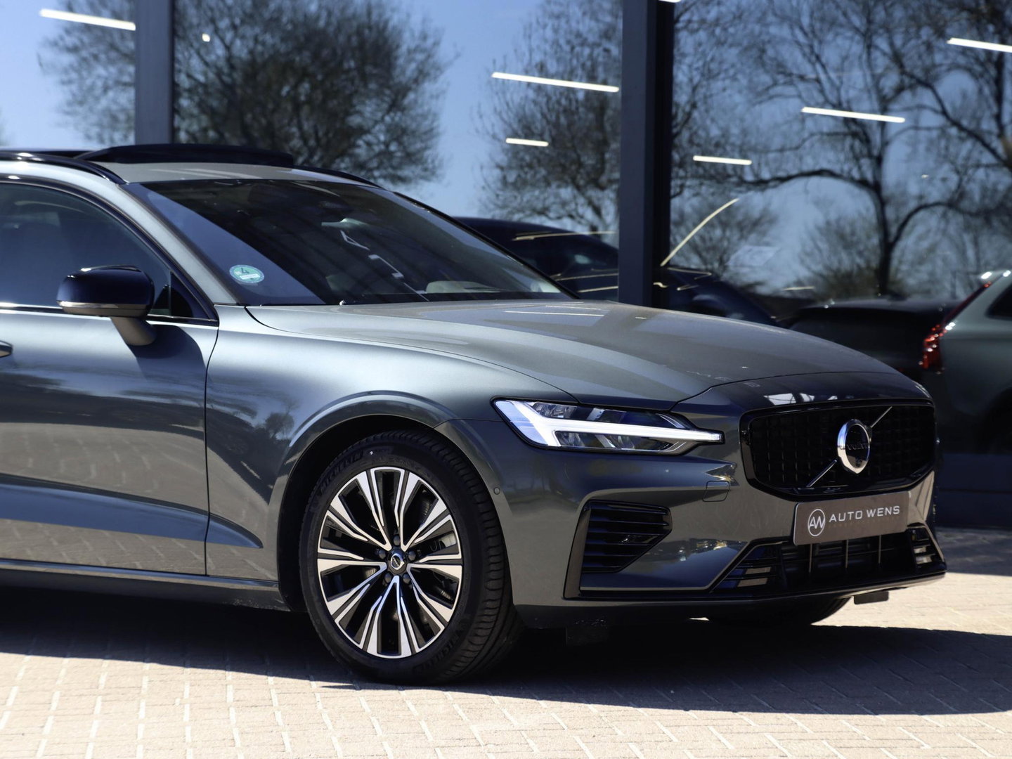 Volvo V60 T6 AWD Plus Dark Pano Forest Lake 360 Harman Kardon HeadUp 18 inch