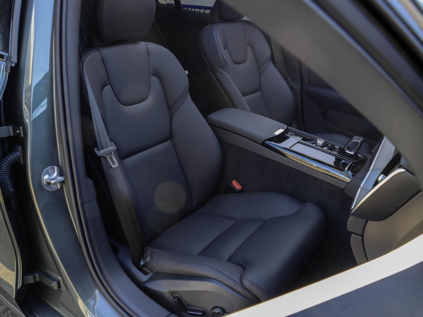 Volvo V60 T6 AWD Plus Dark Pano Forest Lake 360 Harman Kardon HeadUp 18 inch