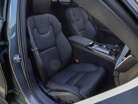 Volvo V60 T6 AWD Plus Dark Pano Forest Lake 360 Harman Kardon HeadUp 18 inch