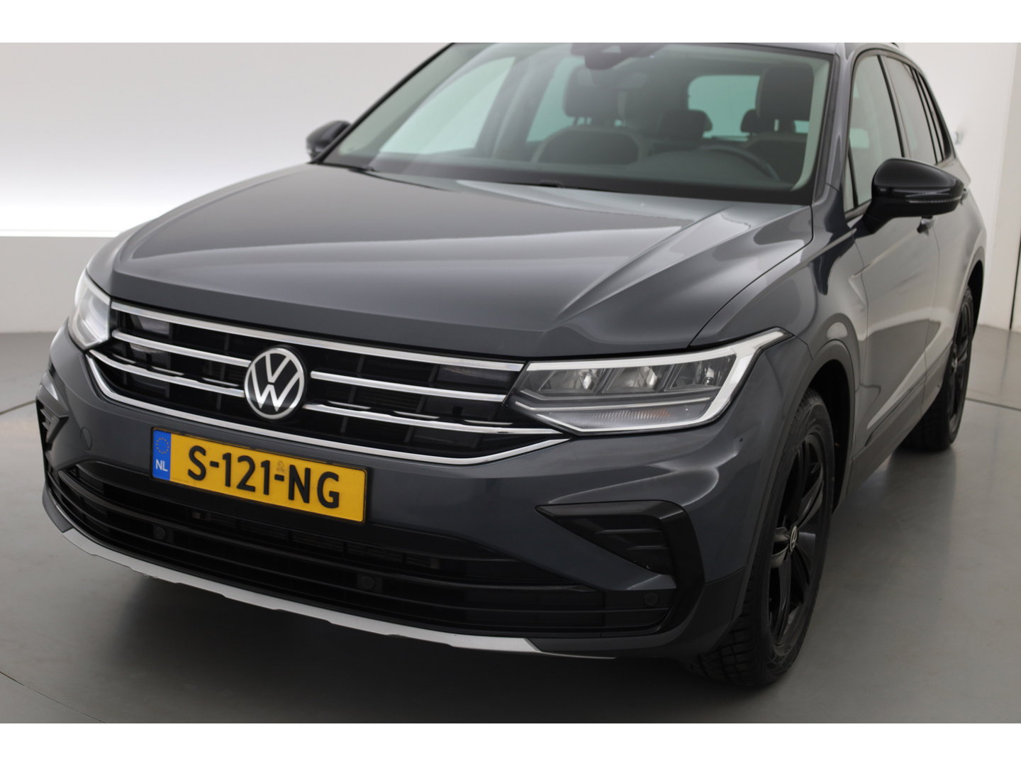 Volkswagen Tiguan 1.5 TSI Urban Sport DSG | Elek. Trekhaak | Digi. Cockpit | Adapt. Cruise | Stoel- Stuurverw. | Camera