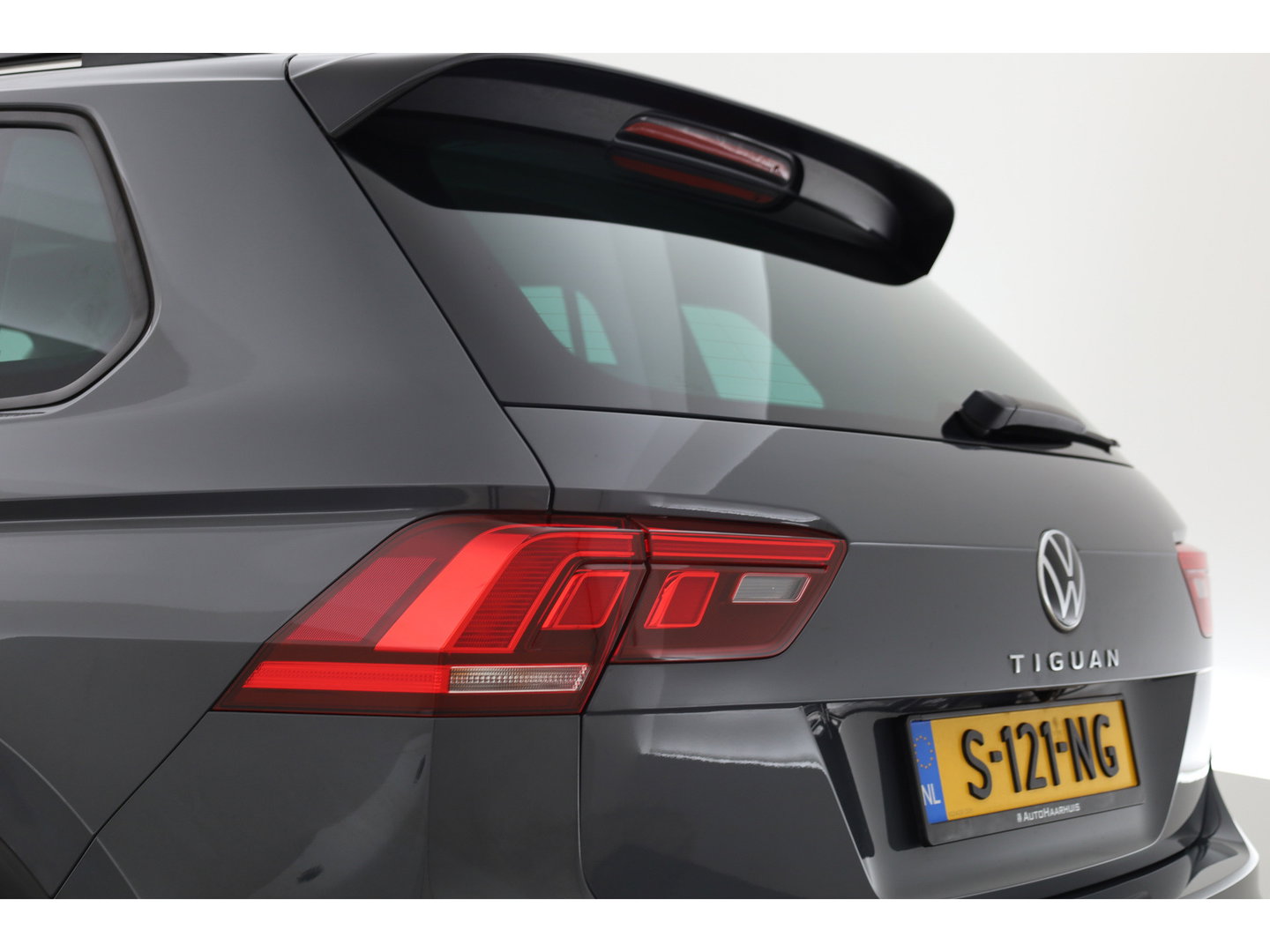 Volkswagen Tiguan 1.5 TSI Urban Sport DSG | Elek. Trekhaak | Digi. Cockpit | Adapt. Cruise | Stoel- Stuurverw. | Camera