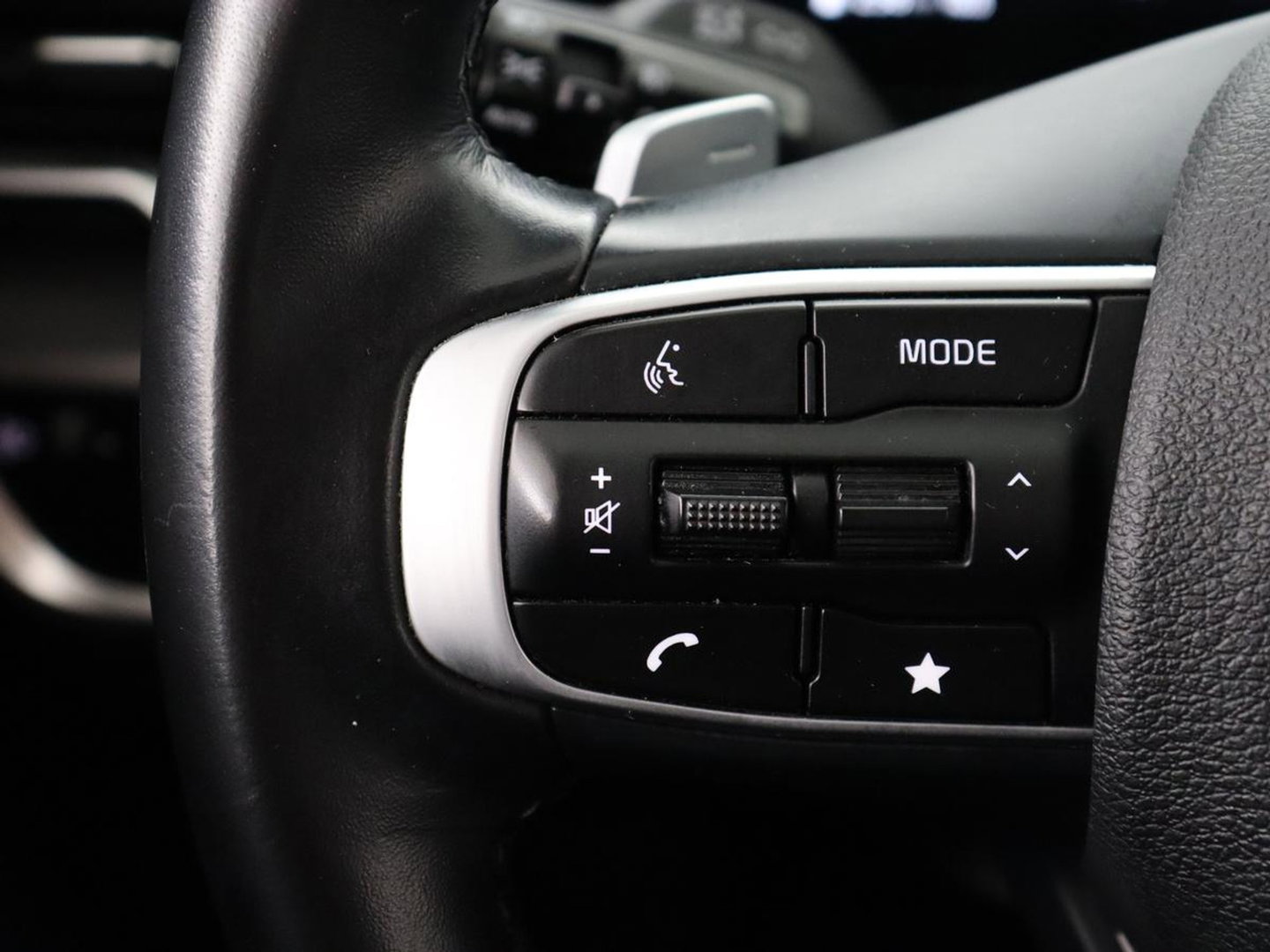 Kia Sportage 1.6 T-GDi Hybrid DynamicLine | Carplay | Adaptive cruise | Navigatie | Full LED | Camera | Climate control | Parkeerhulp