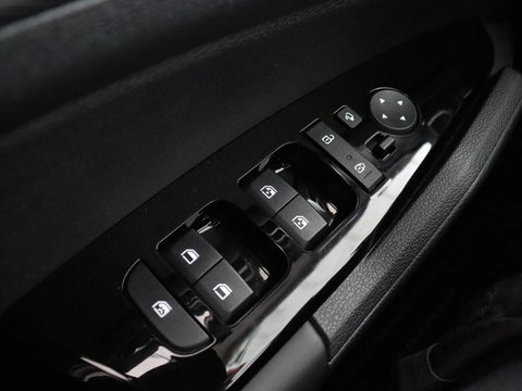 Kia Sportage 1.6 T-GDi Hybrid DynamicLine | Carplay | Adaptive cruise | Navigatie | Full LED | Camera | Climate control | Parkeerhulp