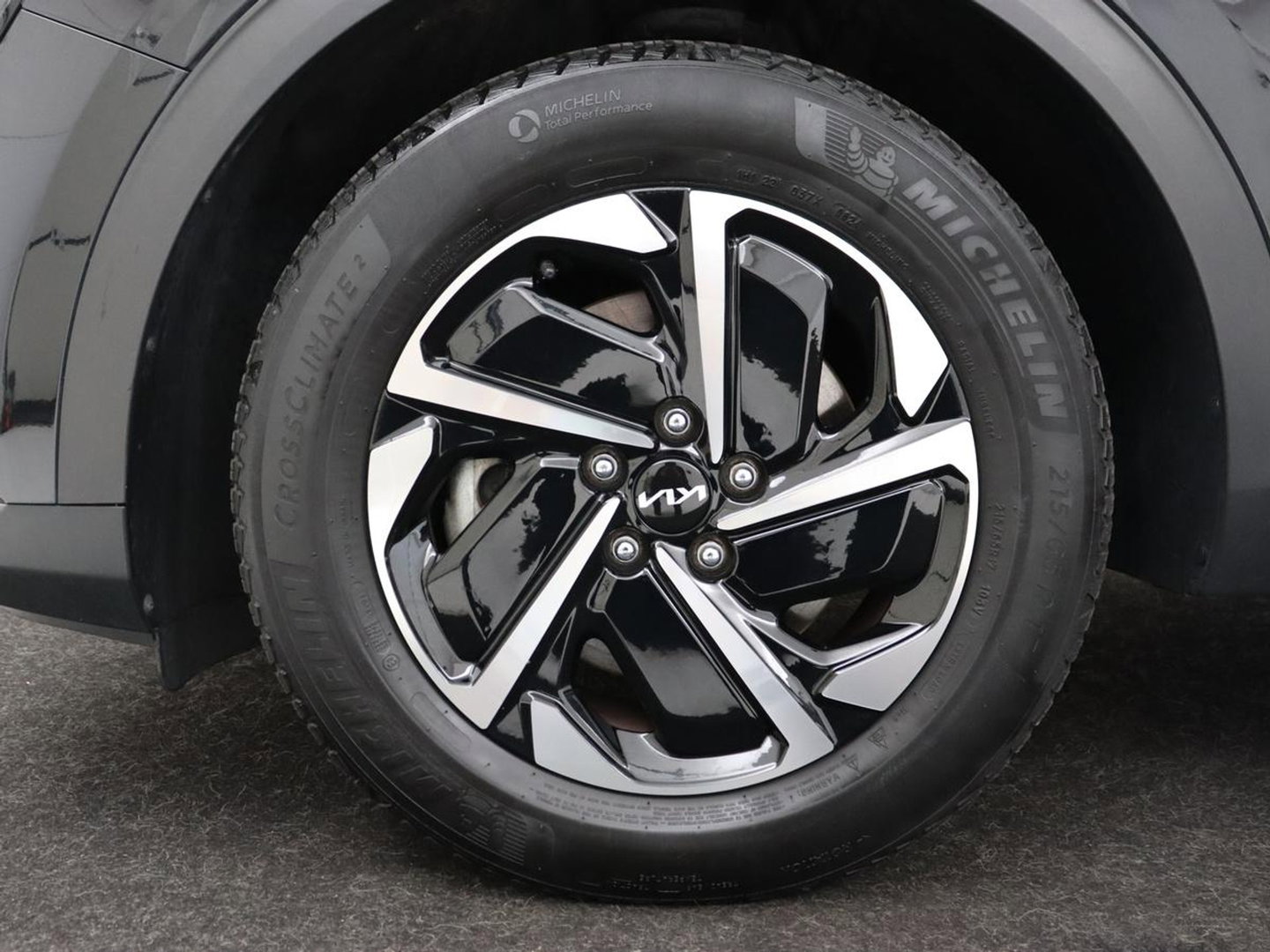 Kia Sportage 1.6 T-GDi Hybrid DynamicLine | Carplay | Adaptive cruise | Navigatie | Full LED | Camera | Climate control | Parkeerhulp