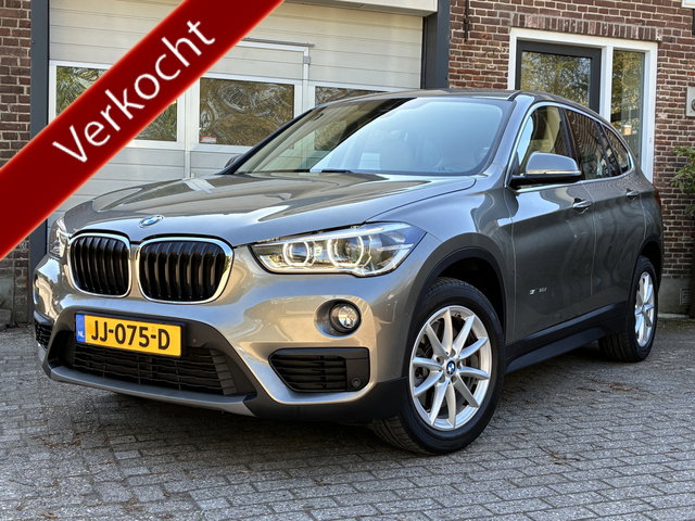 BMW X1 - sDrive20i '16 Leder Led 192 Pk Navi Cruise