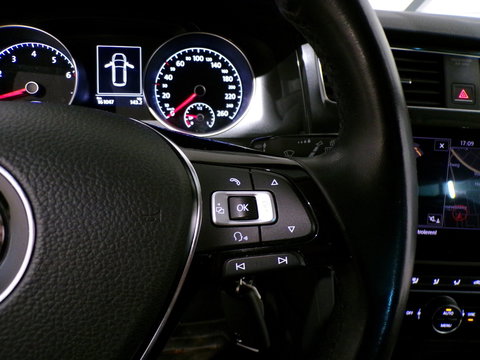 Volkswagen Golf Variant 1.4 TSI Highline R-Line Trekhaak Apple-carplay Stoelverwarming Camera Parkeersensoren Massage Garantie