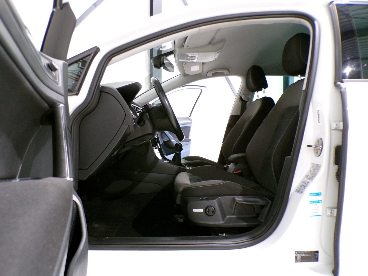 Volkswagen Golf Variant 1.4 TSI Highline R-Line Trekhaak Apple-carplay Stoelverwarming Camera Parkeersensoren Massage Garantie