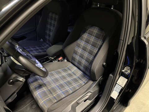 Volkswagen Golf 1.4 TSI GTE GTI Carplay Stoelverwarming PDC