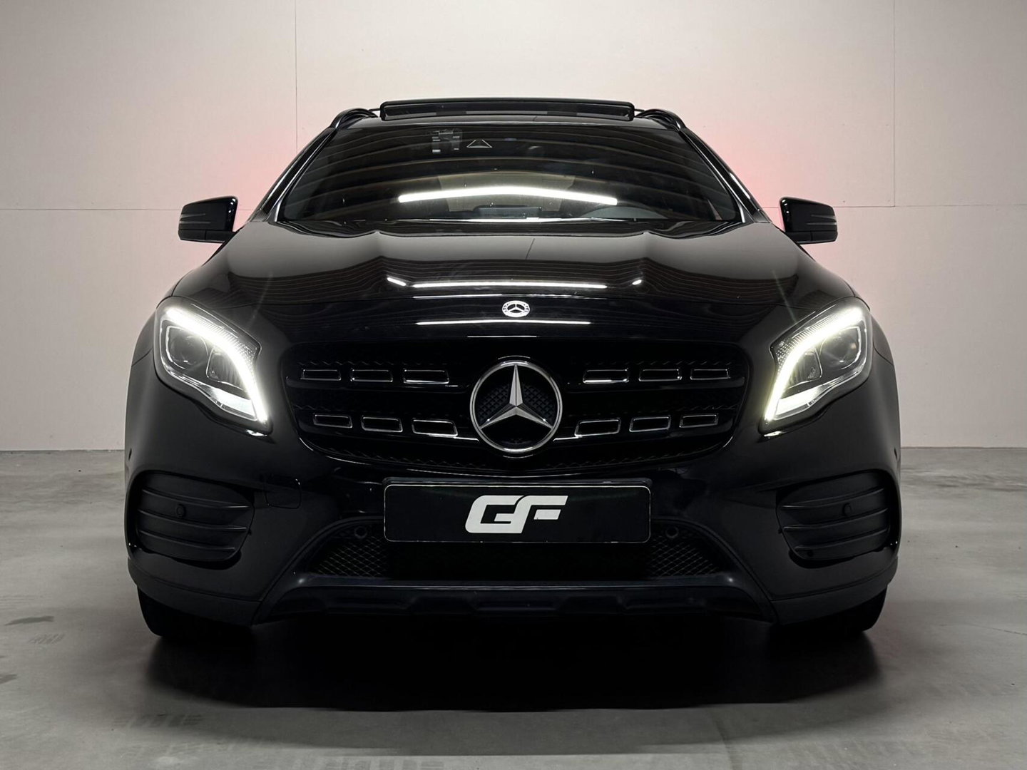 Mercedes-Benz GLA AMG Pano Carplay Navi Cruise Camera