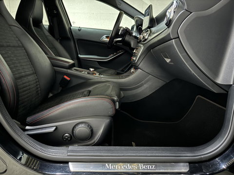 Mercedes-Benz GLA AMG Pano Carplay Navi Cruise Camera