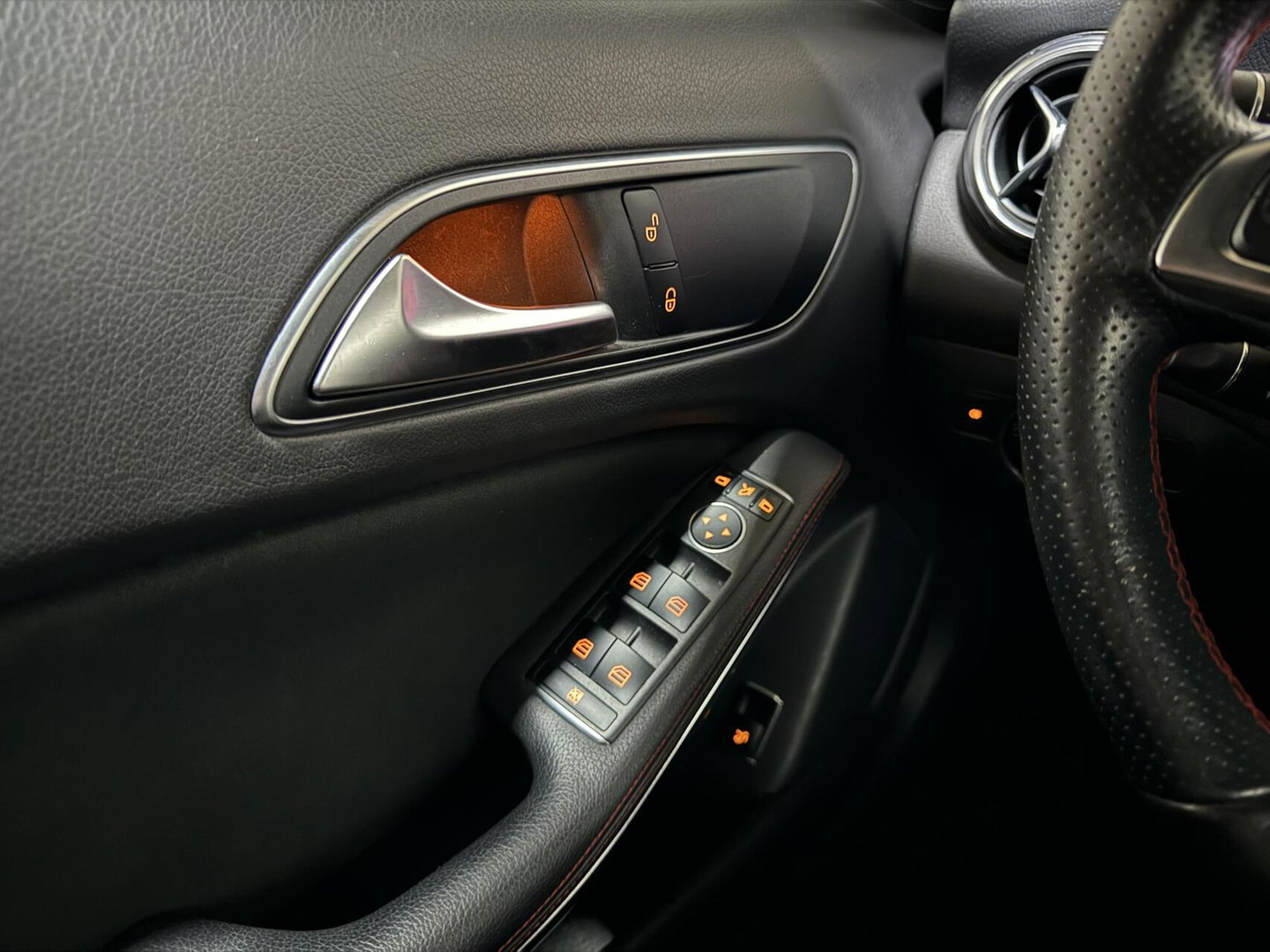 Mercedes-Benz GLA AMG Pano Carplay Navi Cruise Camera