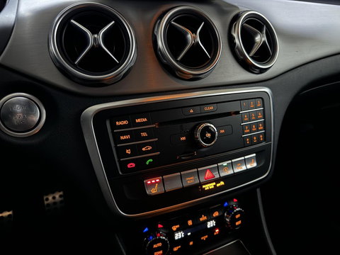 Mercedes-Benz GLA AMG Pano Carplay Navi Cruise Camera