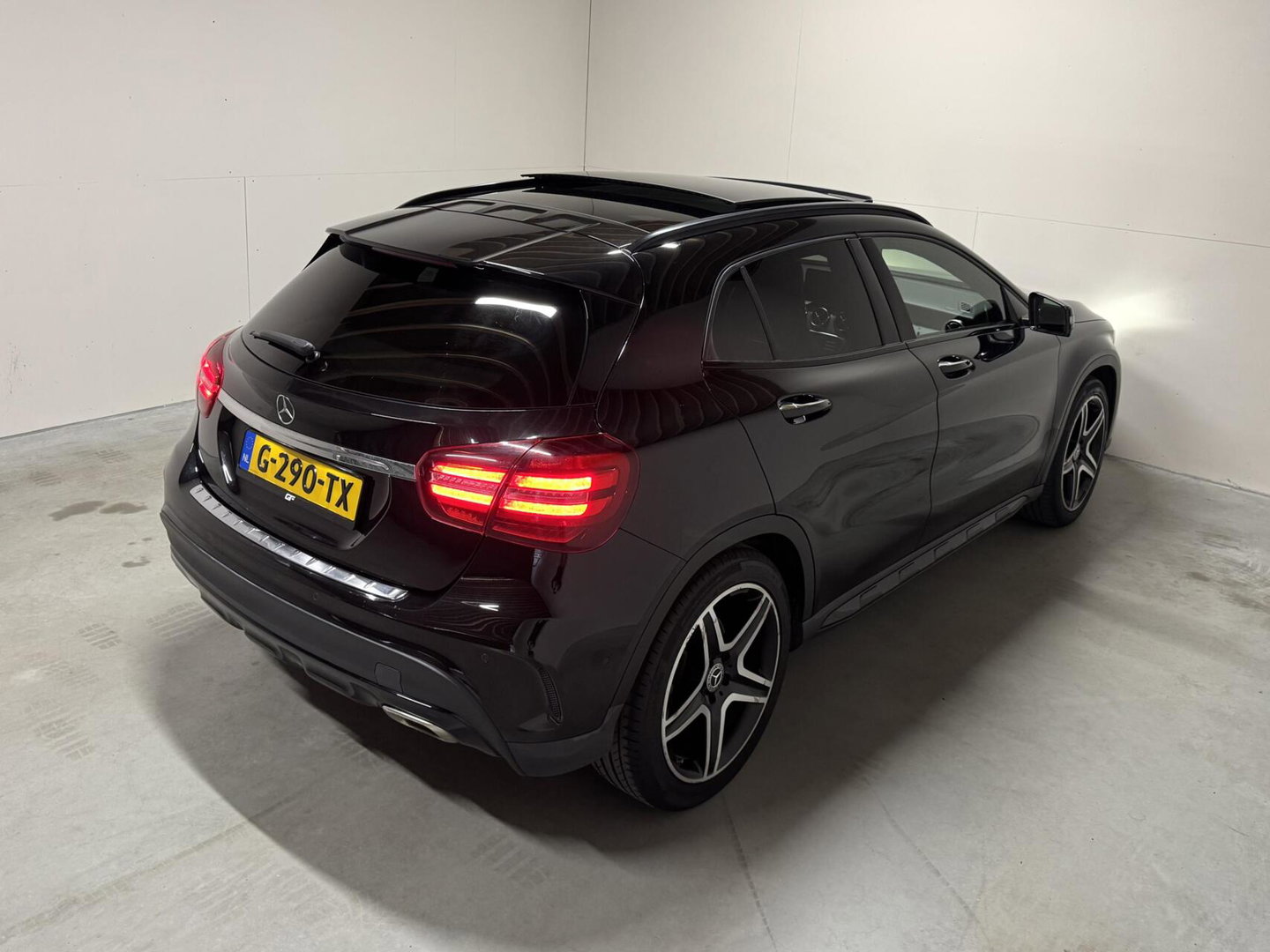 Mercedes-Benz GLA AMG Pano Carplay Navi Cruise Camera
