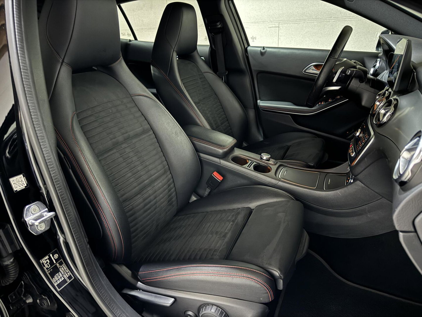 Mercedes-Benz GLA AMG Pano Carplay Navi Cruise Camera