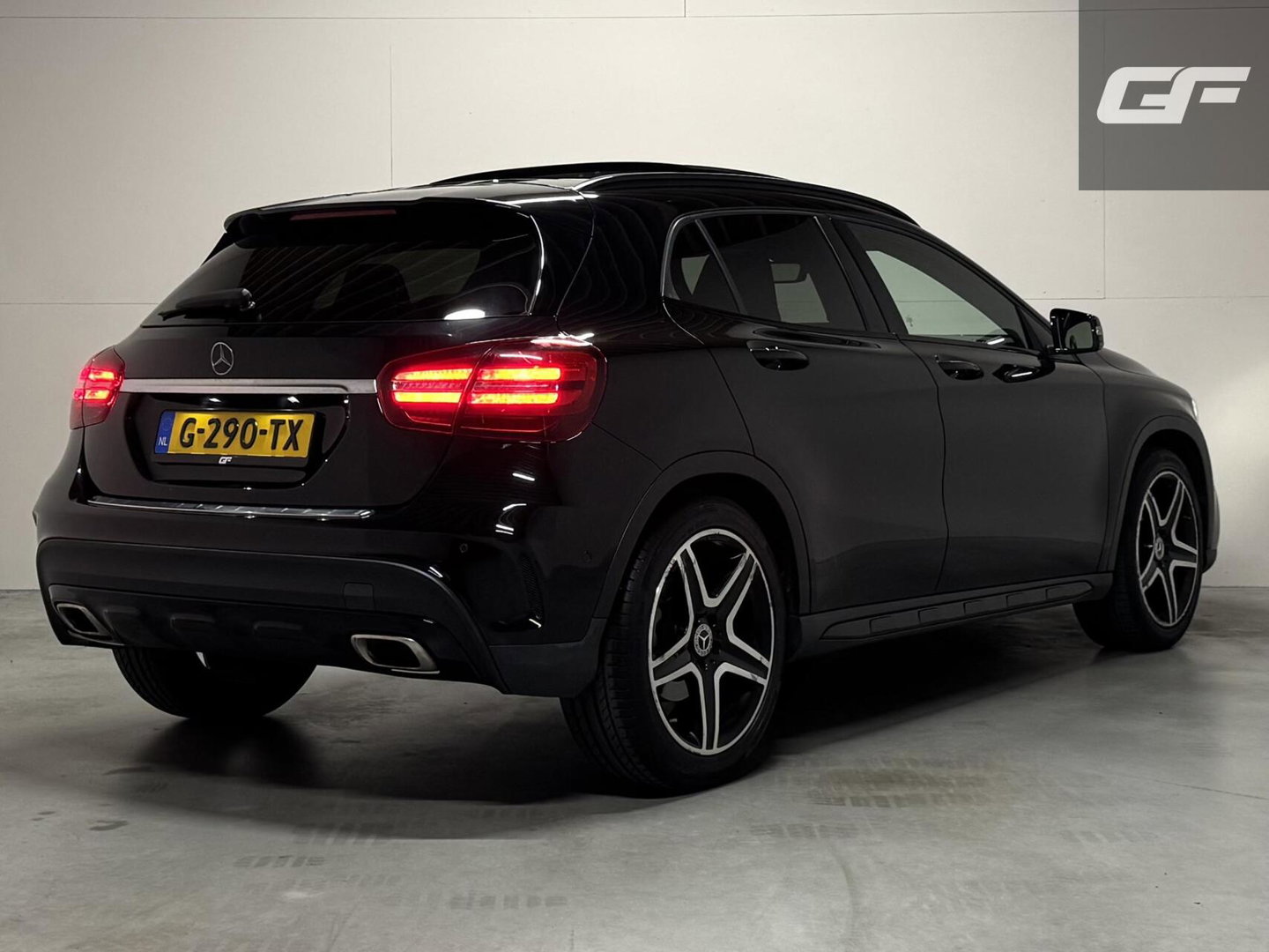 Mercedes-Benz GLA AMG Pano Carplay Navi Cruise Camera