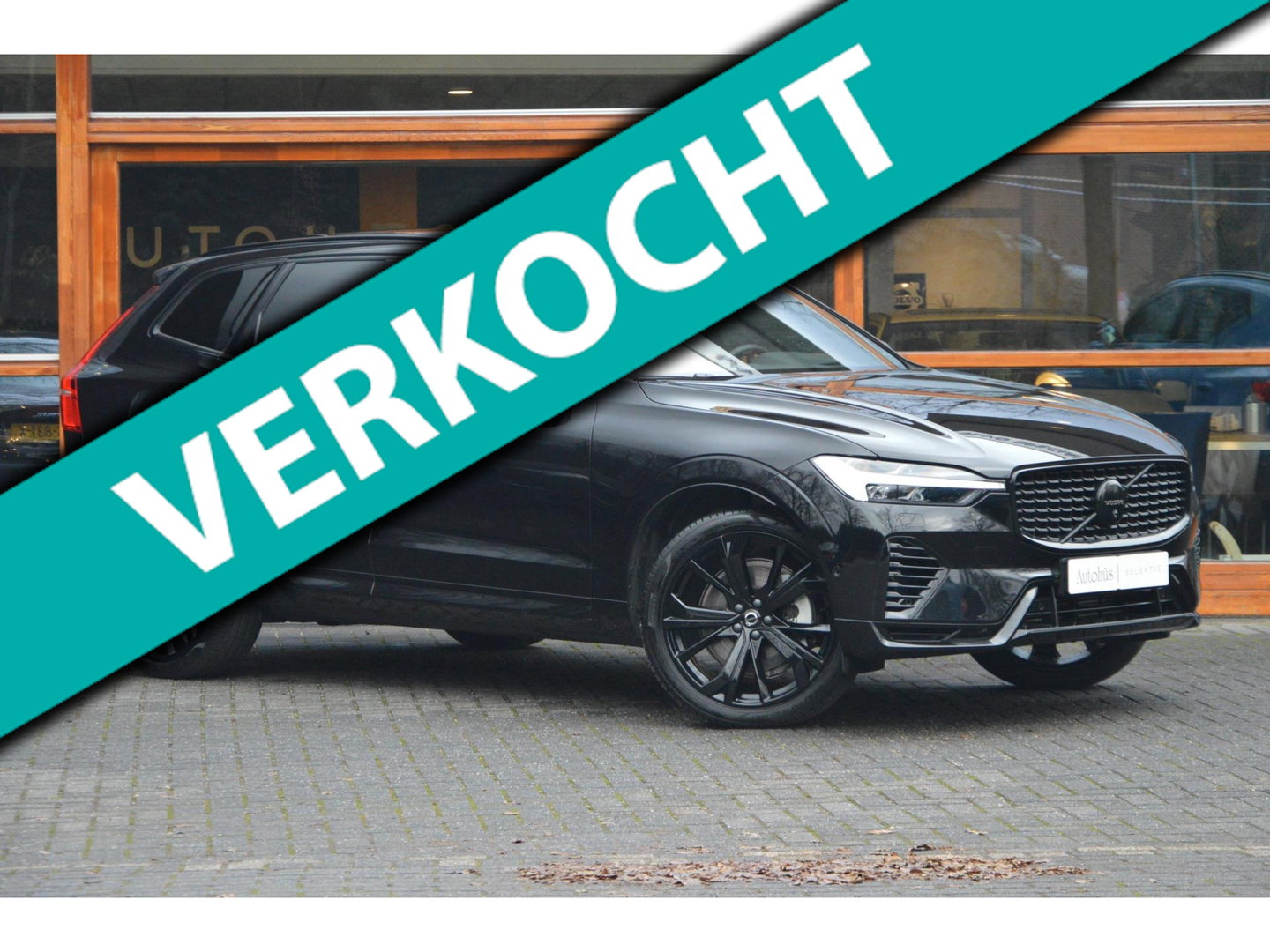 Volvo XC60 T6 Hybride AWD Black Edition | Luchtvering | Bowers & Wilkins | 360° Camera | Head-Up Display | Panoramadak |