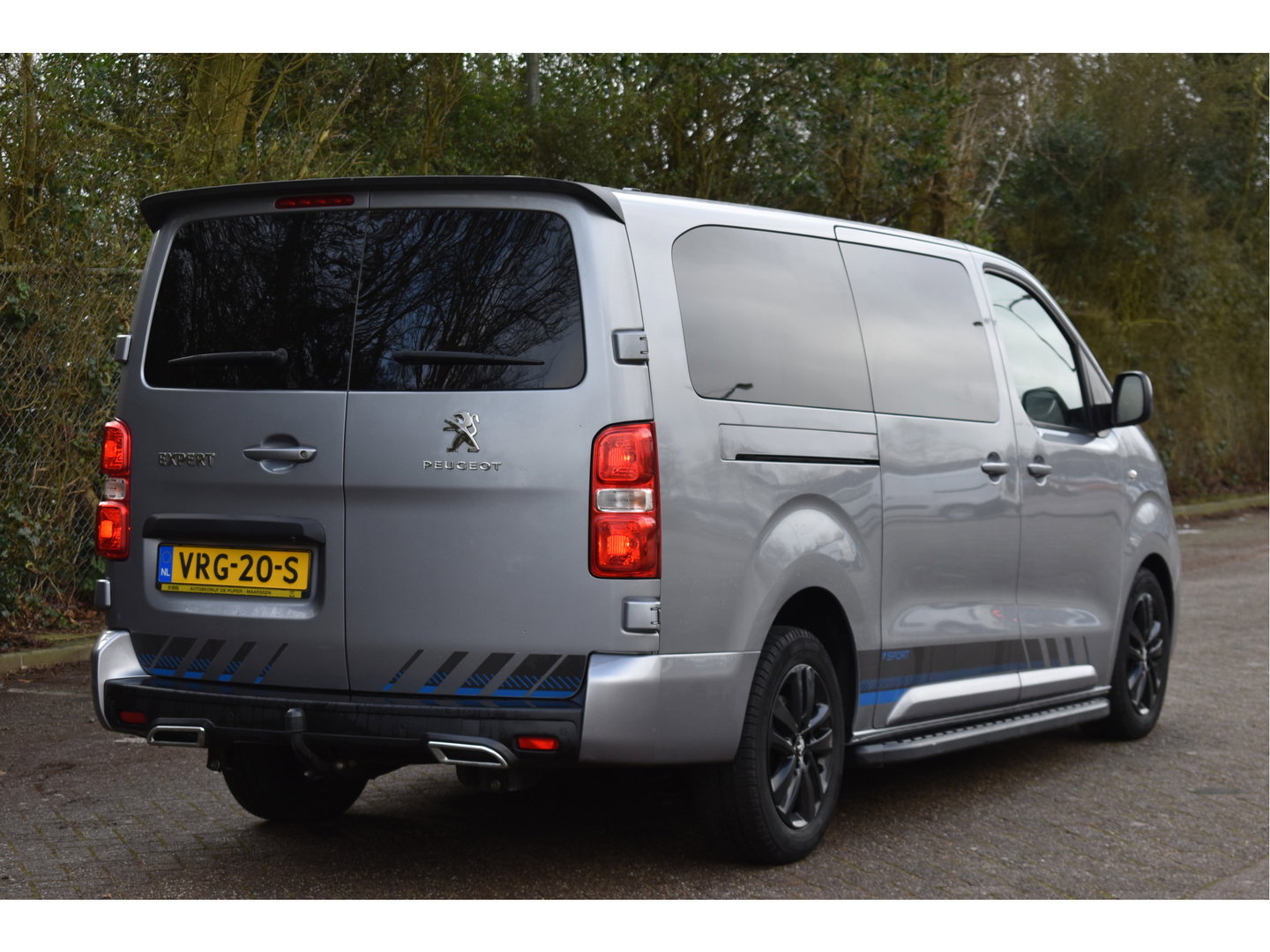 Peugeot Expert DC 5-Persoons 2.0 BlueHDI 180 Long Sport | Leder | Camera | Carplay | Trekhaak | Xenon / LED | Cruise Contr | NAP