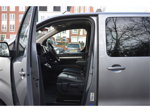 Peugeot Expert DC 5-Persoons 2.0 BlueHDI 180 Long Sport | Leder | Camera | Carplay | Trekhaak | Xenon / LED | Cruise Contr | NAP