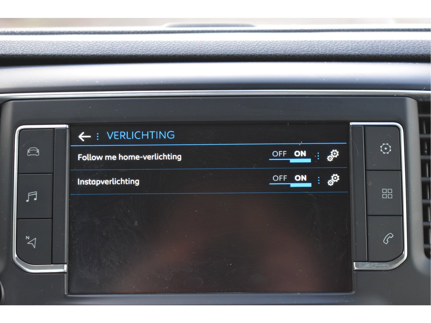 Peugeot Expert DC 5-Persoons 2.0 BlueHDI 180 Long Sport | Leder | Camera | Carplay | Trekhaak | Xenon / LED | Cruise Contr | NAP