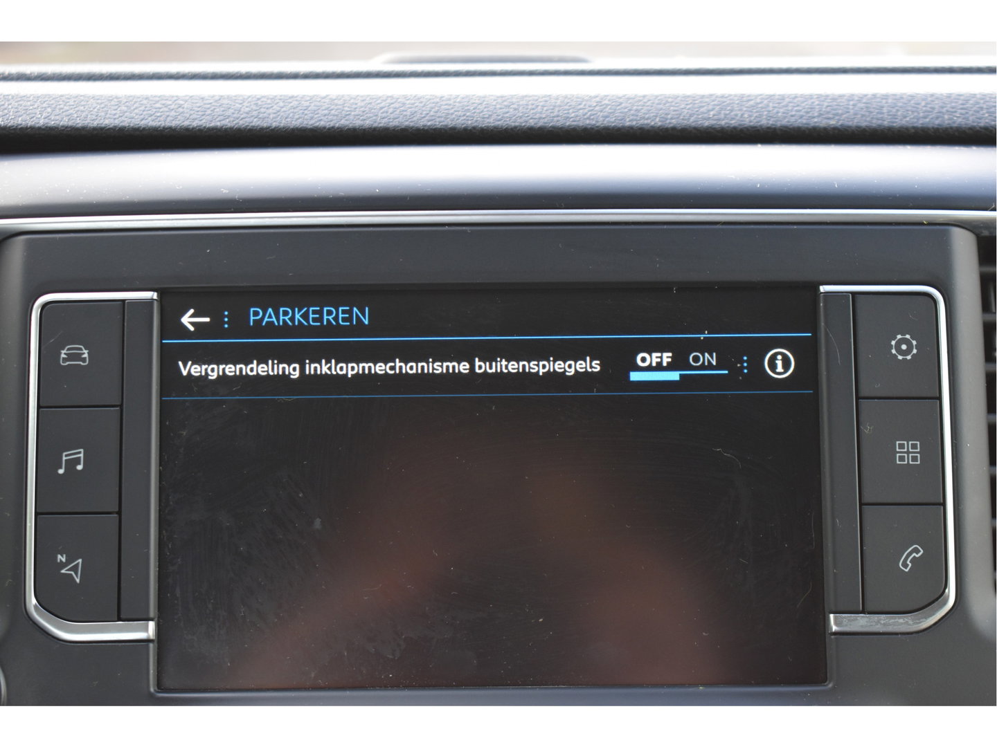 Peugeot Expert DC 5-Persoons 2.0 BlueHDI 180 Long Sport | Leder | Camera | Carplay | Trekhaak | Xenon / LED | Cruise Contr | NAP