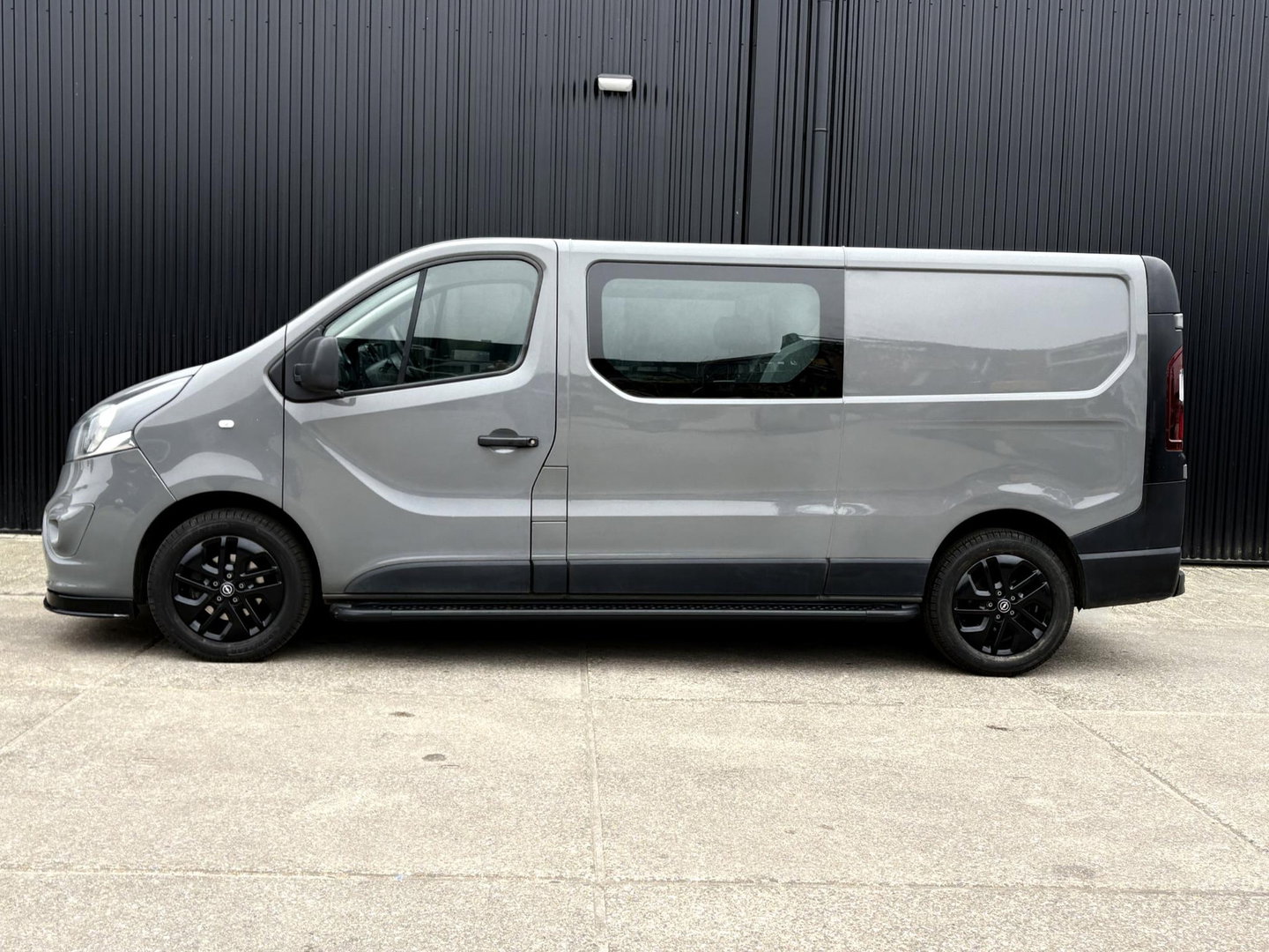 Opel Vivaro 1.6 CDTI 120pk L2H1 DC Edition | Marge | Navigatie | Trekhaak | STEPS | LMV | SPOILER
