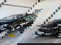 Opel Corsa - 1.4 90pk Favourite|AirCo|Cruise Control|