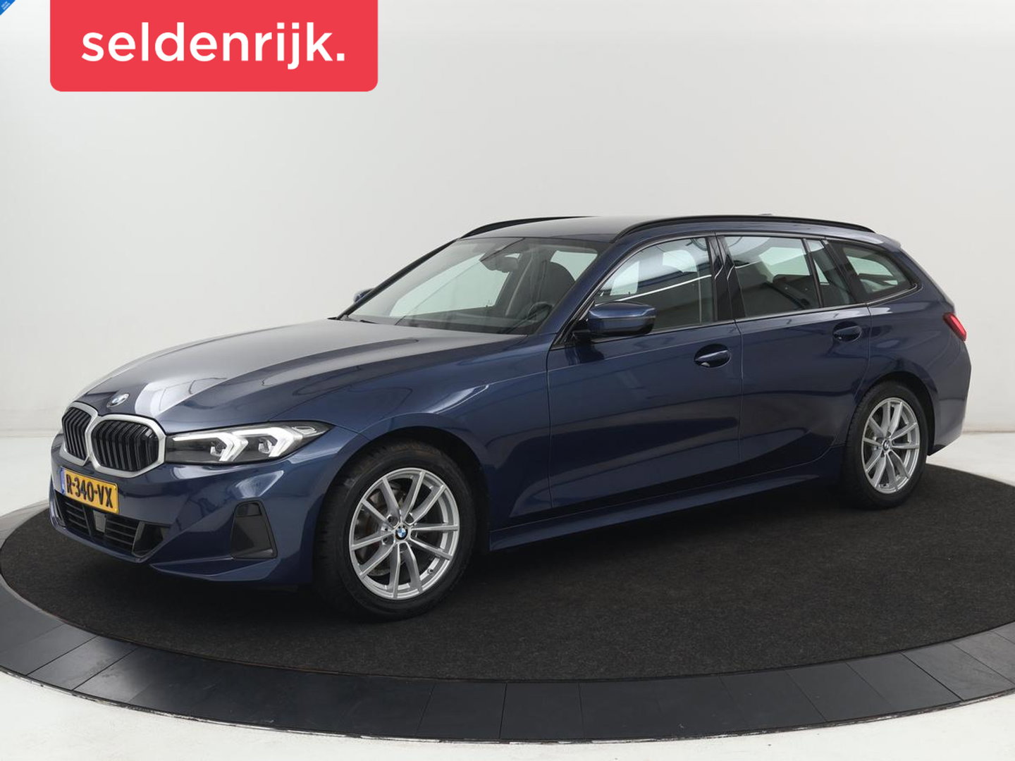 BMW 3 Serie 318i | Leder | Adaptive cruise | Stoelverwarming | Memory | Live Cockpit | Sportstoelen | Carplay | Keyless | Trekhaak | Parkeerhulp | Climate control | Full LED | Origineel NL