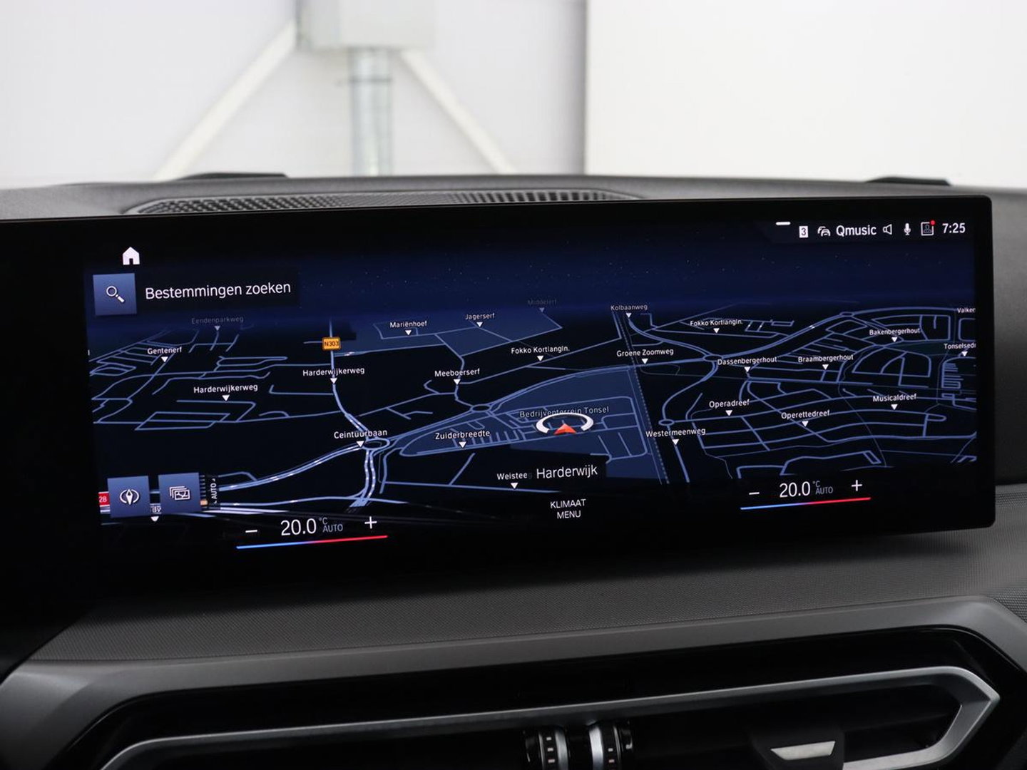 BMW 3 Serie 318i | Leder | Adaptive cruise | Stoelverwarming | Memory | Live Cockpit | Sportstoelen | Carplay | Keyless | Trekhaak | Parkeerhulp | Climate control | Full LED | Origineel NL