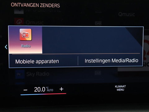 BMW 3 Serie 318i | Leder | Adaptive cruise | Stoelverwarming | Memory | Live Cockpit | Sportstoelen | Carplay | Keyless | Trekhaak | Parkeerhulp | Climate control | Full LED | Origineel NL