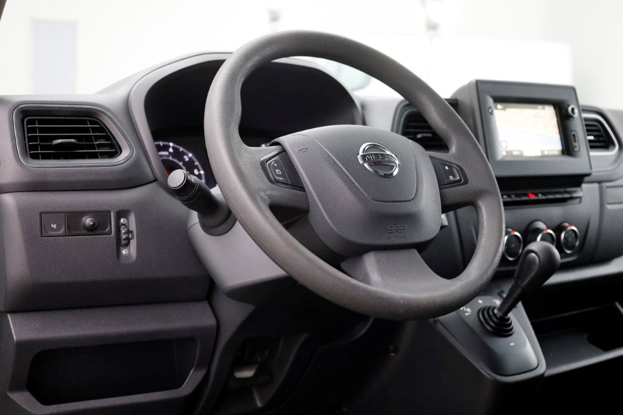 Nissan NV400