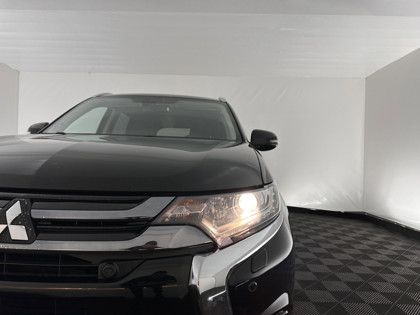 Mitsubishi Outlander 2.0 PHEV Executive Edition (Plug-In) Aut. *LEATHER-MICROFIBRE | ROCKFORD-AUDIO | NAVI-FULLMAP | KEYLESS | CAMERA | HEATED-COMFORTSEATS | ECC | SHIFT-PADDLES | PDC | CRUISE | PRIVACY-GLASS | 18''ALU*