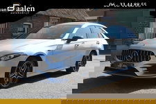 Mercedes-Benz A-Klasse - 250 e PHEV AMG Limited SOh 97,1% PANO LEER SFEER ORG NL 110000KM!!